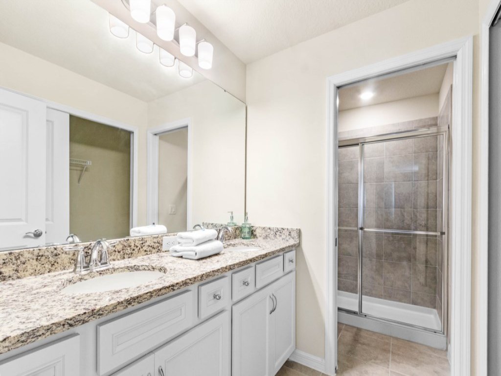 Ultimate 5 Bedroom Windsor Island Resort 3966Lana Vacation Rental in Davenport - RedAwning