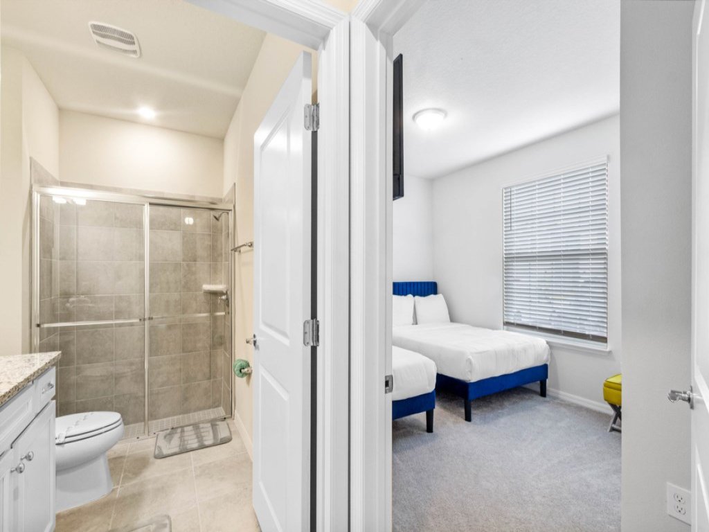 Ultimate 5 Bedroom Windsor Island Resort 3966Lana Vacation Rental in Davenport - RedAwning