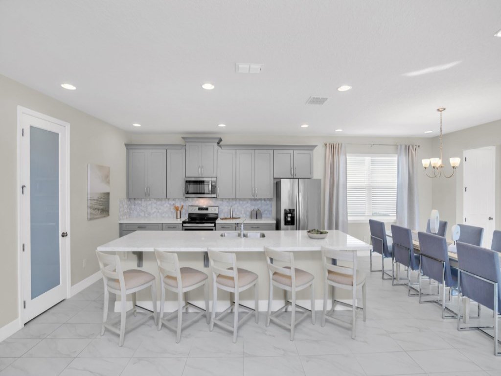 Florida Garden Luxury Home With Private Pool & Spa Vacation Rental in Kissimmee - RedAwning