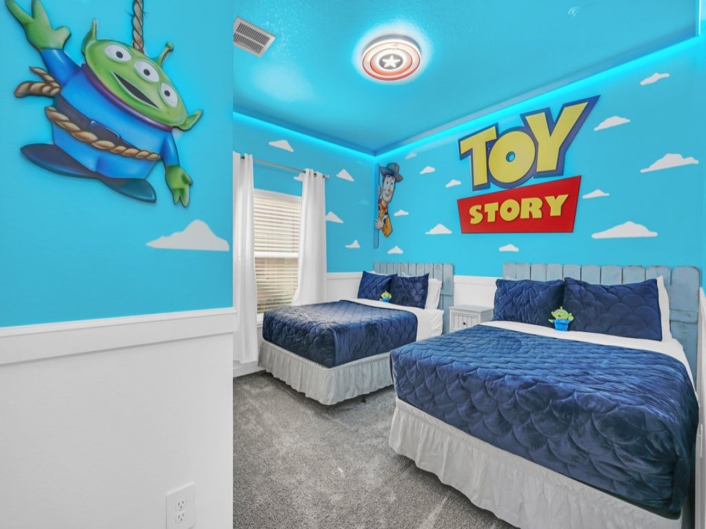 Luxury, Luxury, Luxury Pool Home! Vacation Rental in Kissimmee - RedAwning