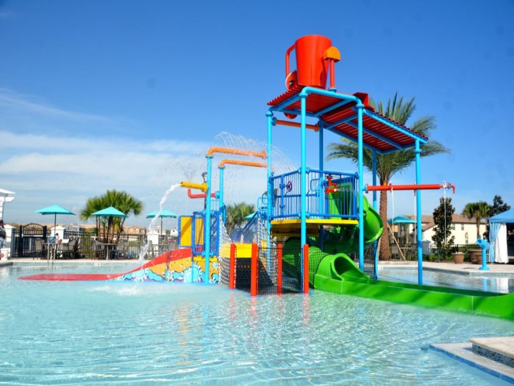 Themed Bedrooms & Private Pool Gated in Fun Resort Vacation Rental in Kissimmee - RedAwning