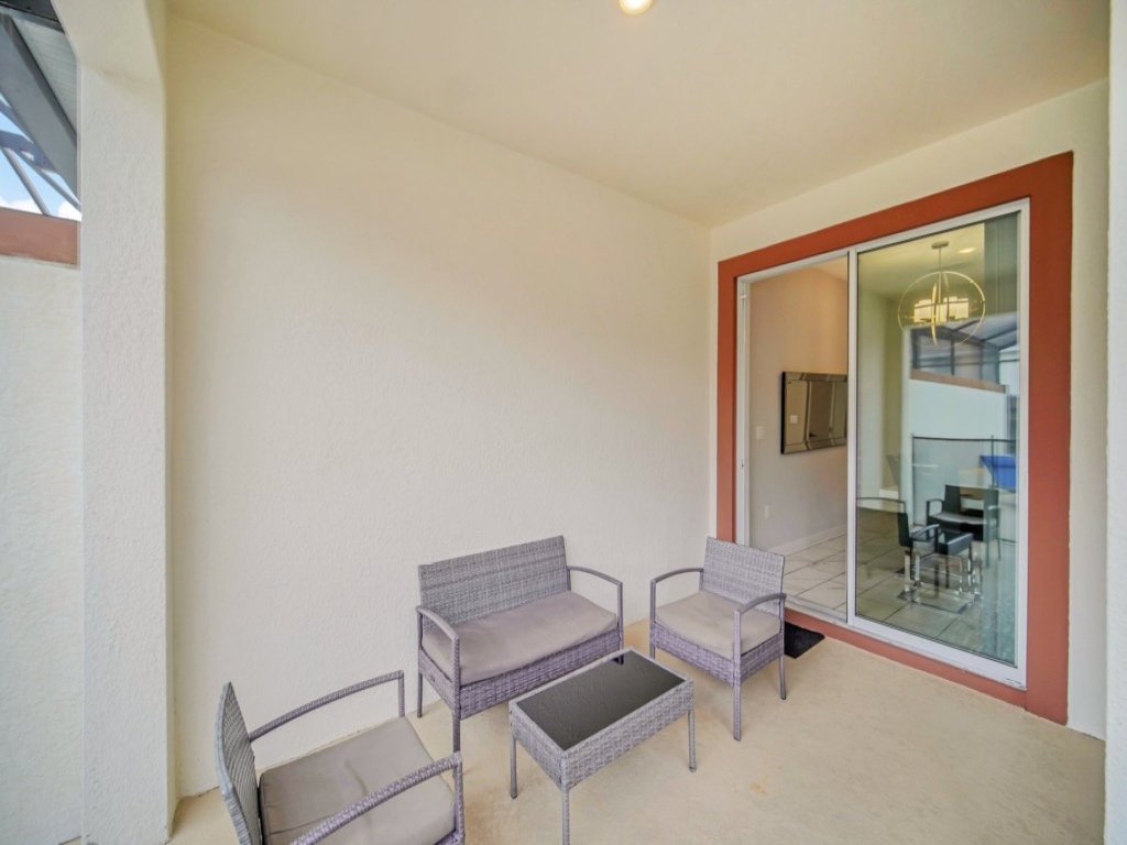 1569Plunker Vacation Rental in Davenport - RedAwning