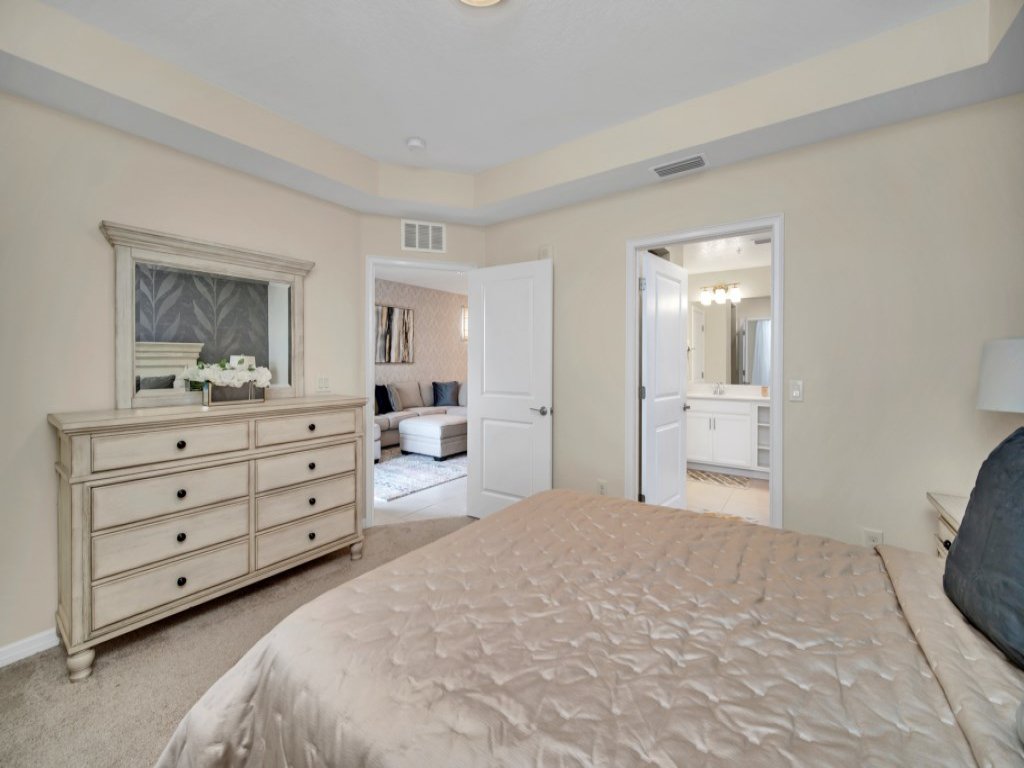 4741Clock Unit208 Vacation Rental in Kissimmee - RedAwning