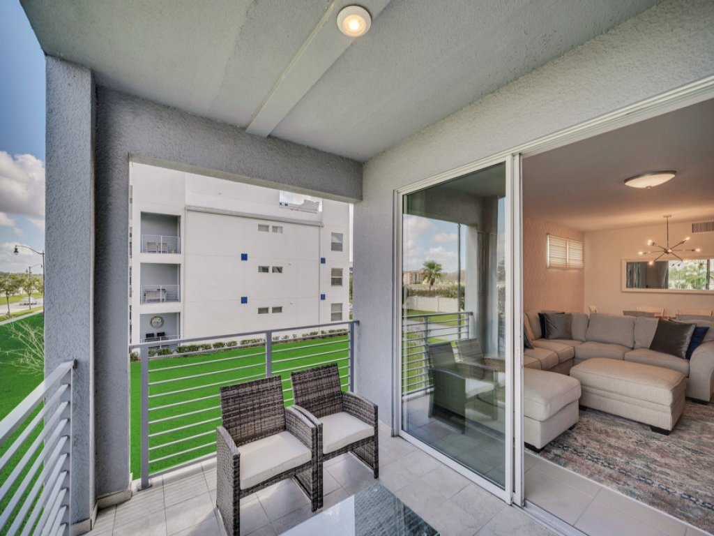 4741Clock Unit208 Vacation Rental in Kissimmee - RedAwning