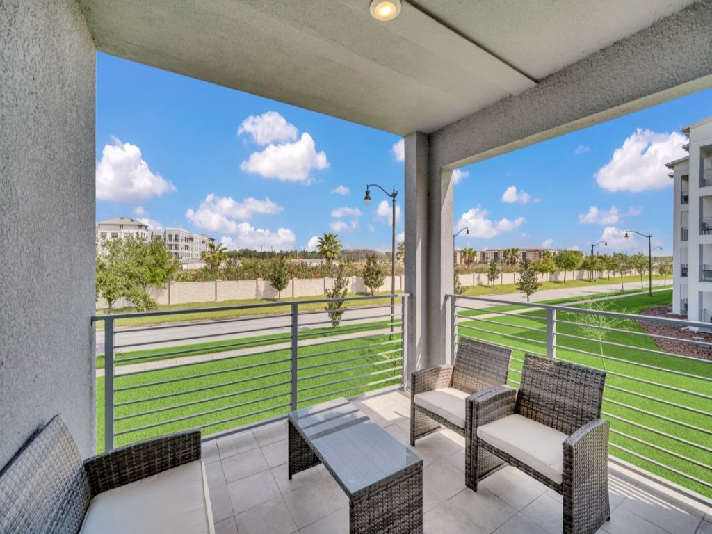 4741Clock Unit208 Vacation Rental in Kissimmee - RedAwning