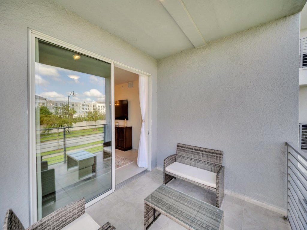 4741Clock Unit208 Vacation Rental in Kissimmee - RedAwning