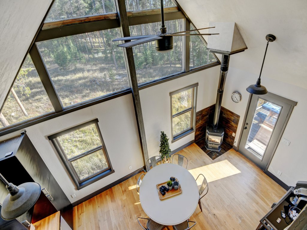 Silver Lining Circle Vacation Rental in Fraser - RedAwning