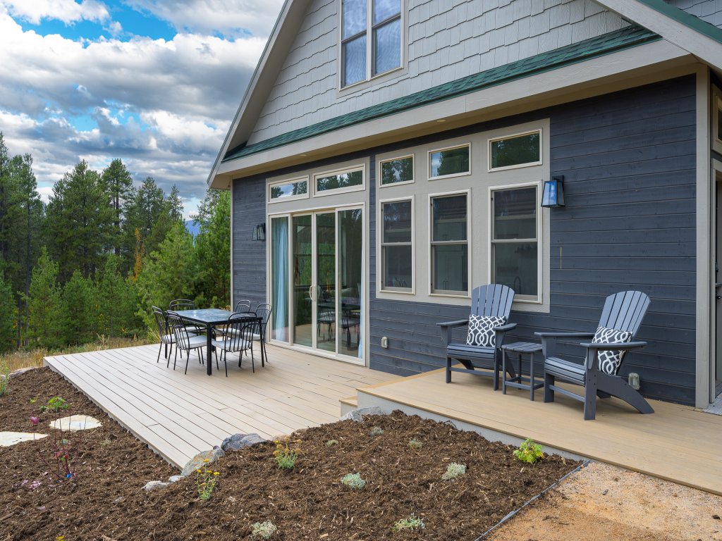 Silver Lining Circle Vacation Rental in Fraser - RedAwning