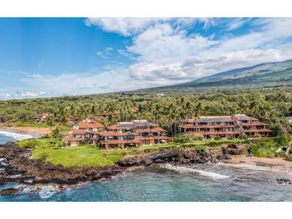 MAKENA SURF, #F-212 Vacation Rental in Hawaii - RedAwning