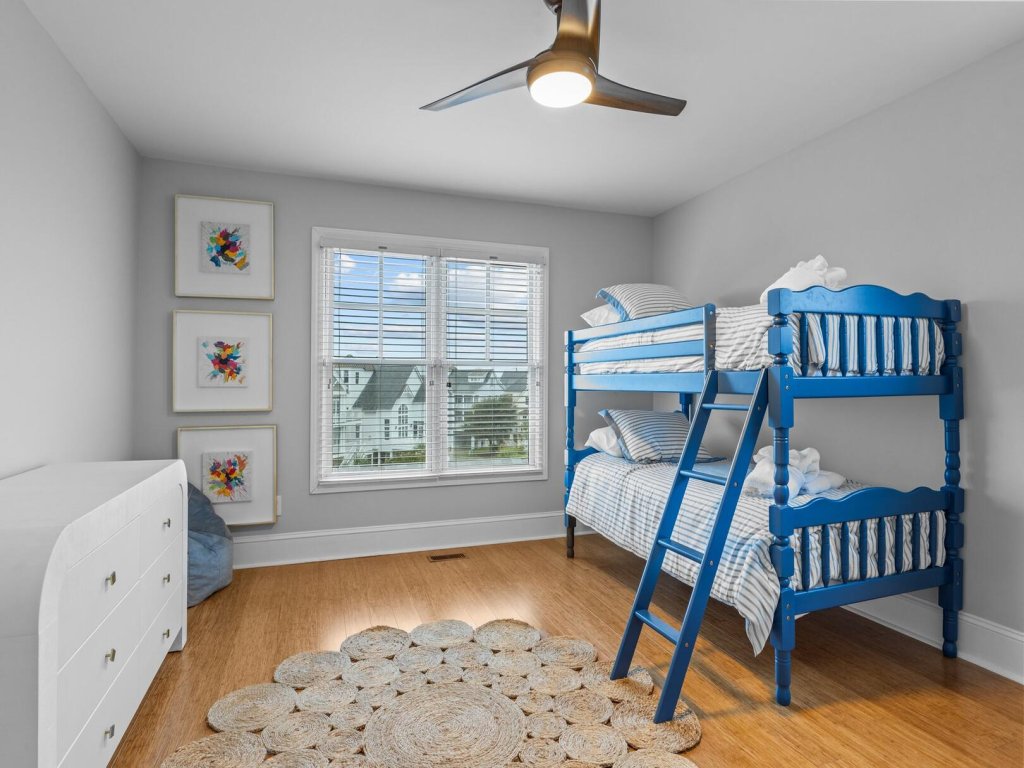 Posh Pelican Vacation Rental in North Carolina - RedAwning