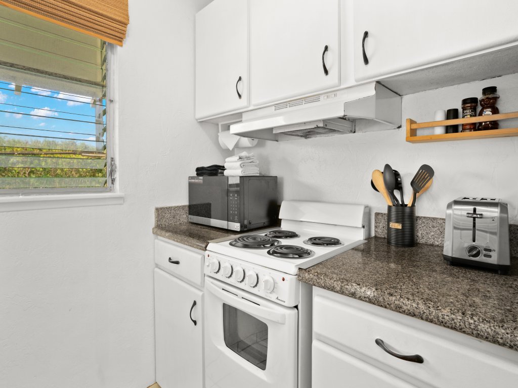 Kauai Plantation Hale Suites E12 Vacation Rental in Kapaa - RedAwning