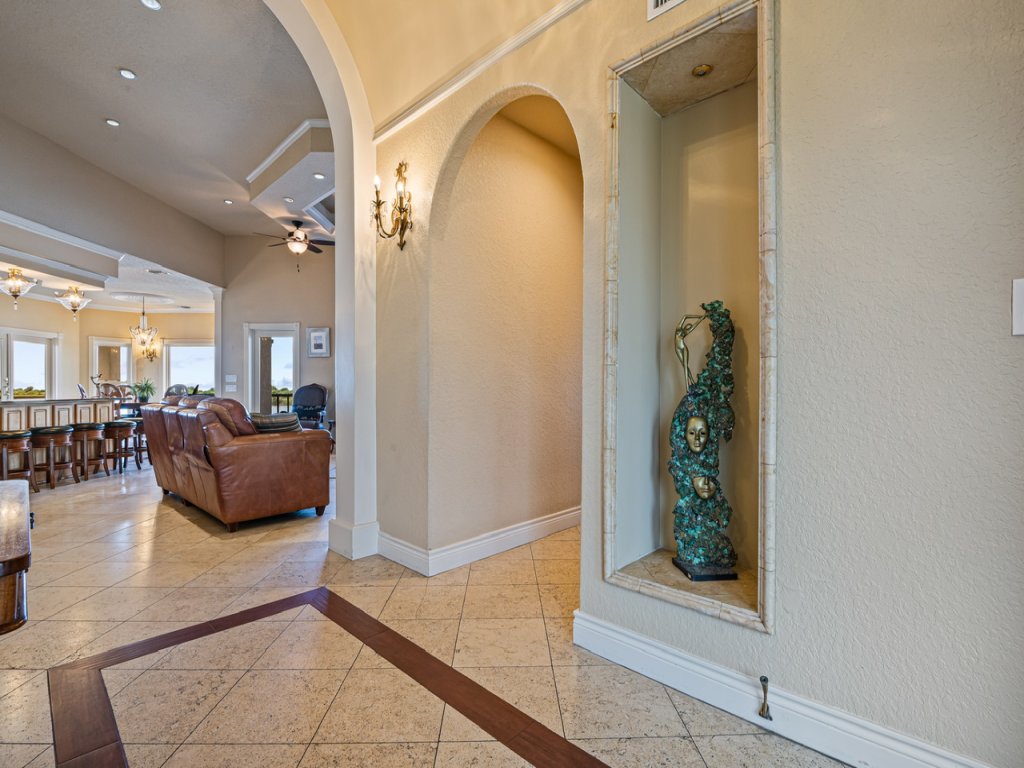 Crystal Beach Villa Vacation Rental in Texas - RedAwning