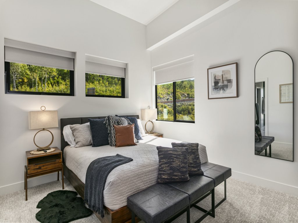 9005A - Luxury Four Bedroom Vacation Rental in Solitude - RedAwning