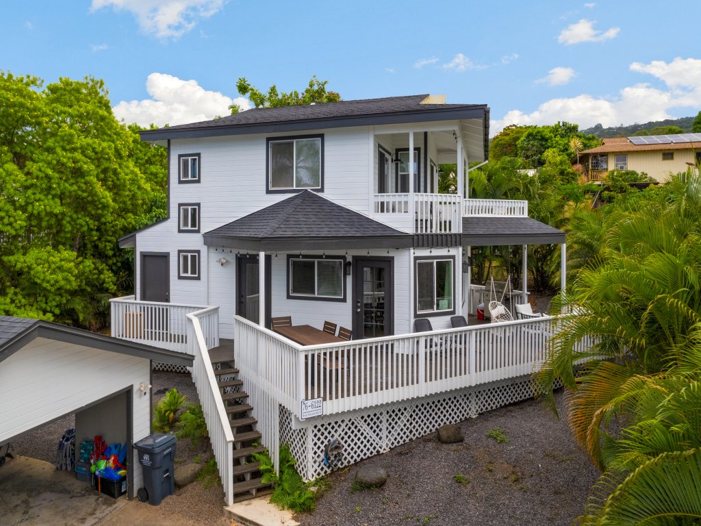 Royal Point Modern Hale Vacation Rental in Kailua Kona - RedAwning