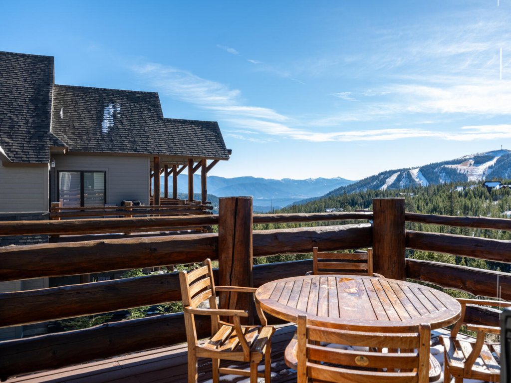 Saddle Ridge F5 Vacation Rental in Big Sky - RedAwning