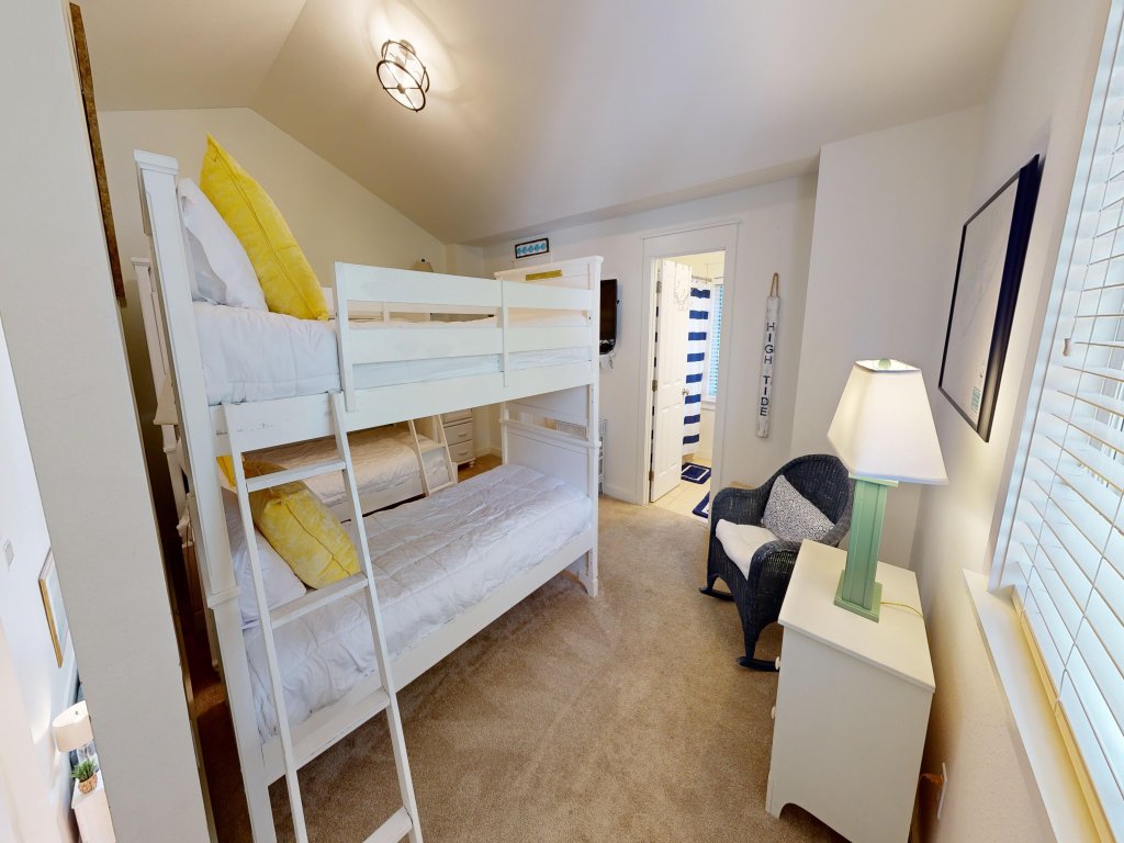 Cindie's Song Vacation Rental in Miramar Beach - RedAwning