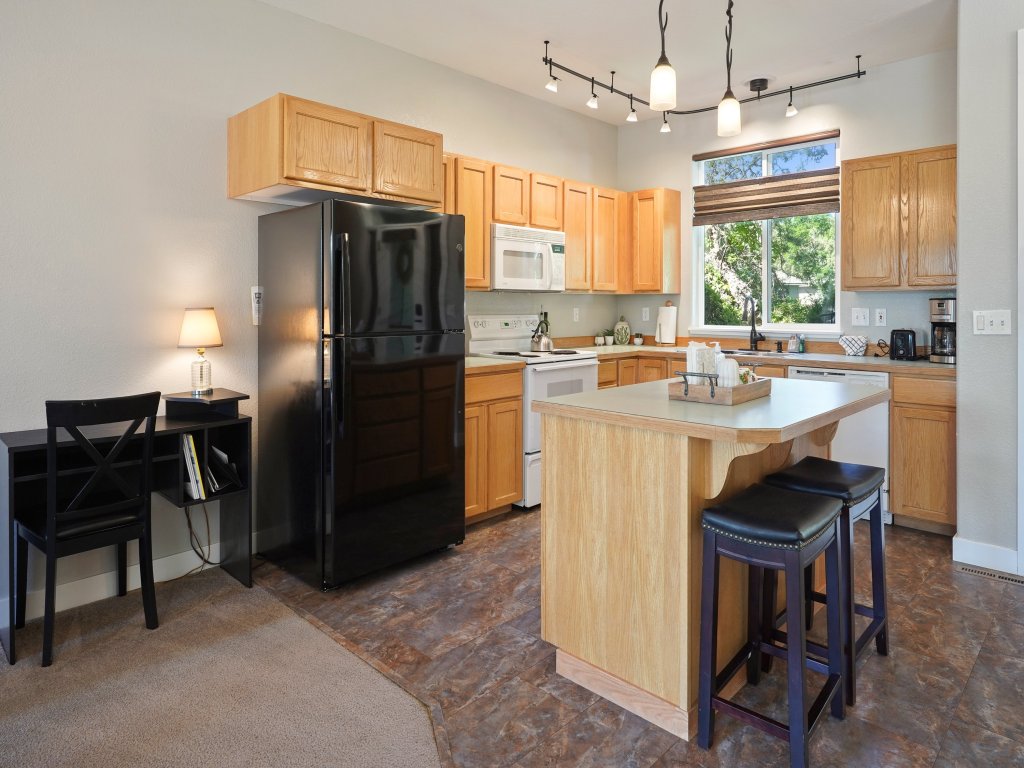 Present Pheasant Vacation Rental in Redmond - RedAwning
