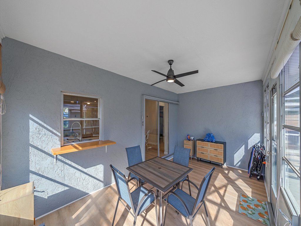 Fanta Sea Vacation Rental in Sarasota - RedAwning