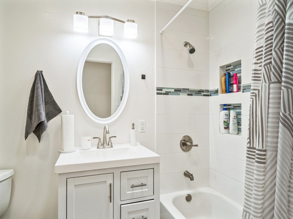 Spacious Mountain View Duplex in Prime Location Vacation Rental in Mountain View - RedAwning