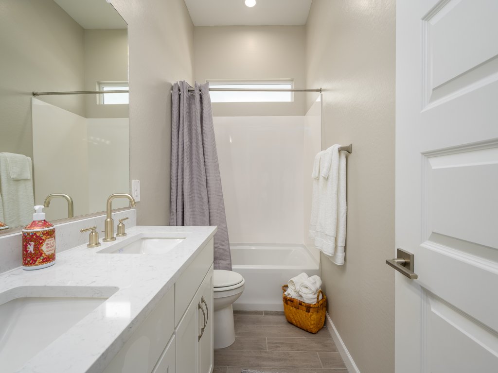 Casa Tierra Vacation Rental in Phoenix - RedAwning