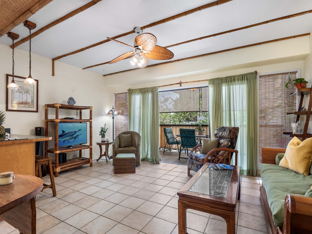 Kona Plaza#221 Vacation Rental in Kailua Kona - RedAwning