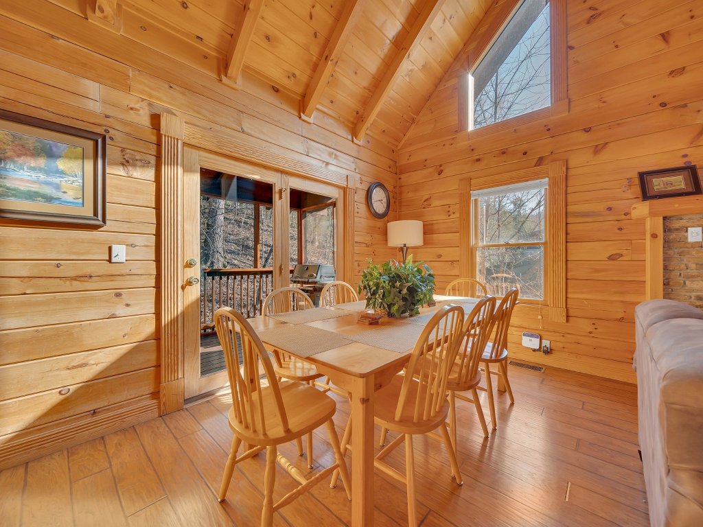 ER233 - Bear Creek Lodge Vacation Rental in Pigeon Forge - RedAwning