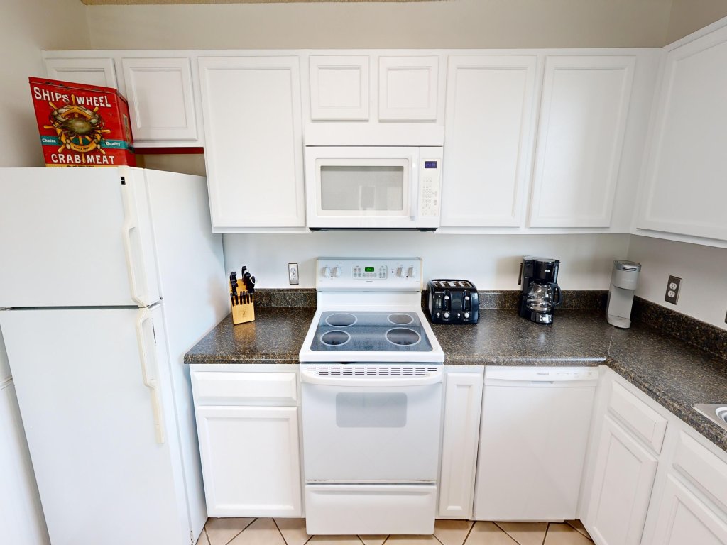 Grand Caribbean East 101 Vacation Rental in Destin - RedAwning