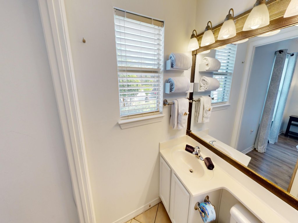 Grand Caribbean East 101 Vacation Rental in Destin - RedAwning