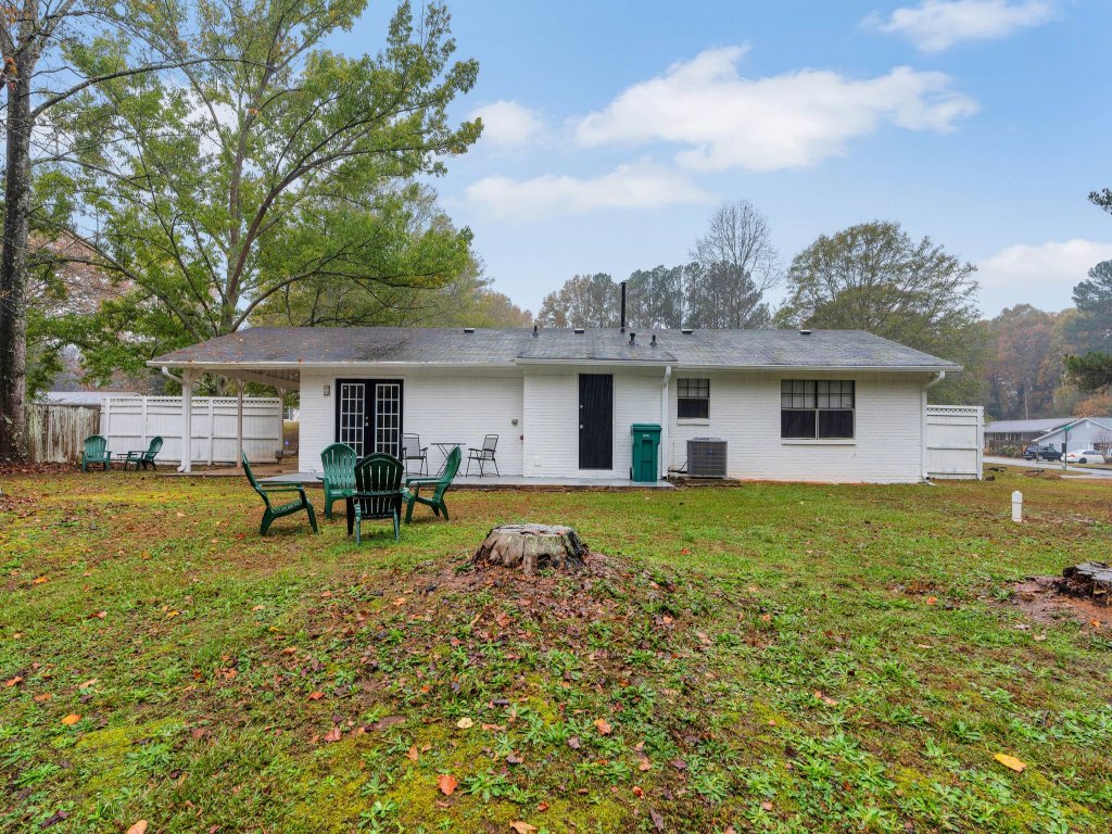 Family-Friendly 3BR Oasis in Powder Springs Vacation Rental in Georgia - RedAwning
