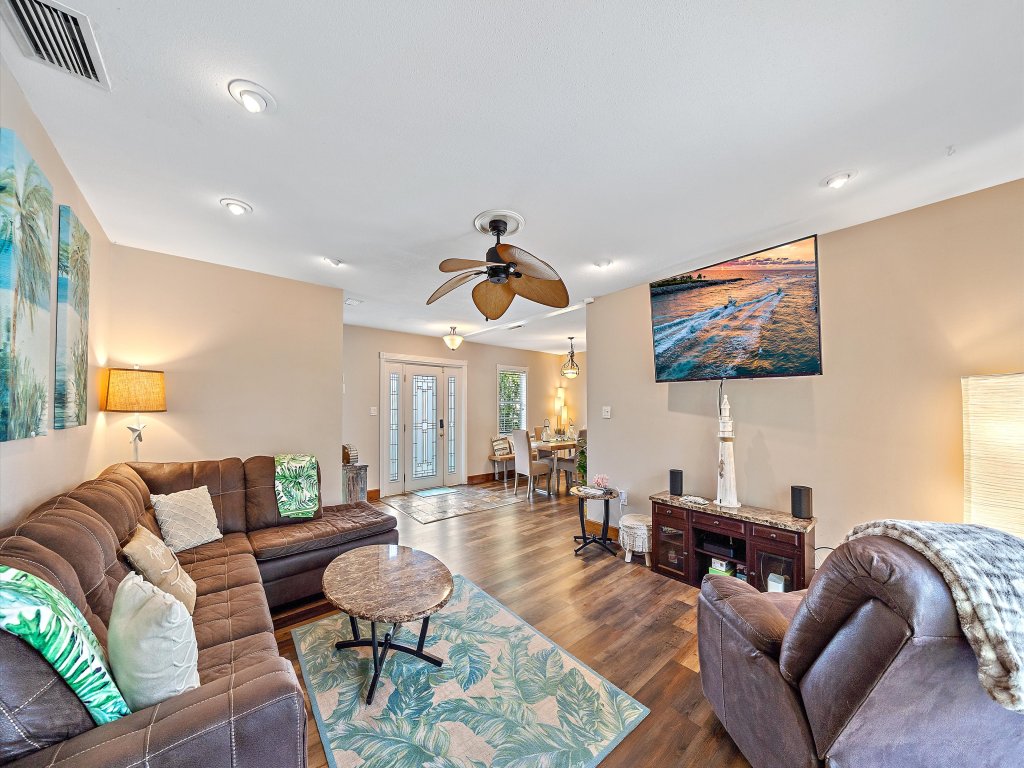 Tee Time on Breezemont Vacation Rental in Sarasota - RedAwning