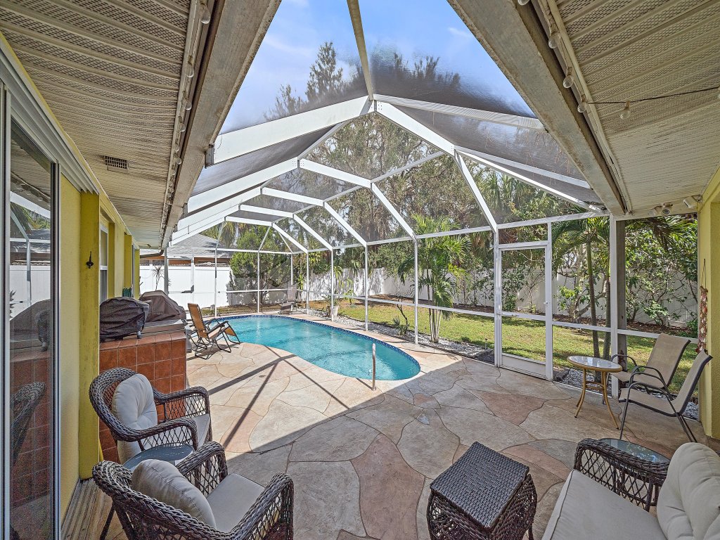 Tee Time on Breezemont Vacation Rental in Sarasota - RedAwning