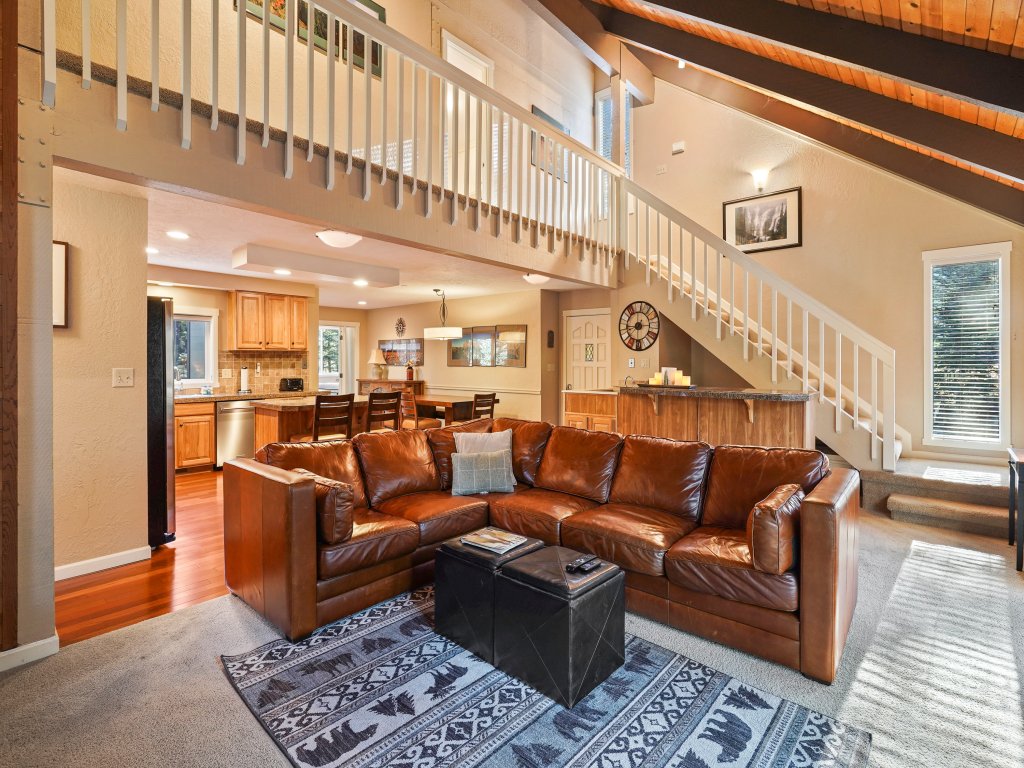 15 Blue Grouse Vacation Rental in Bend - RedAwning