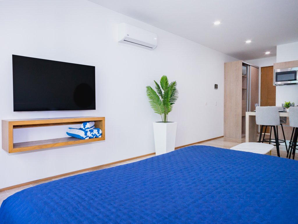 Menesse Town Tower 202 Vacation Rental - RedAwning