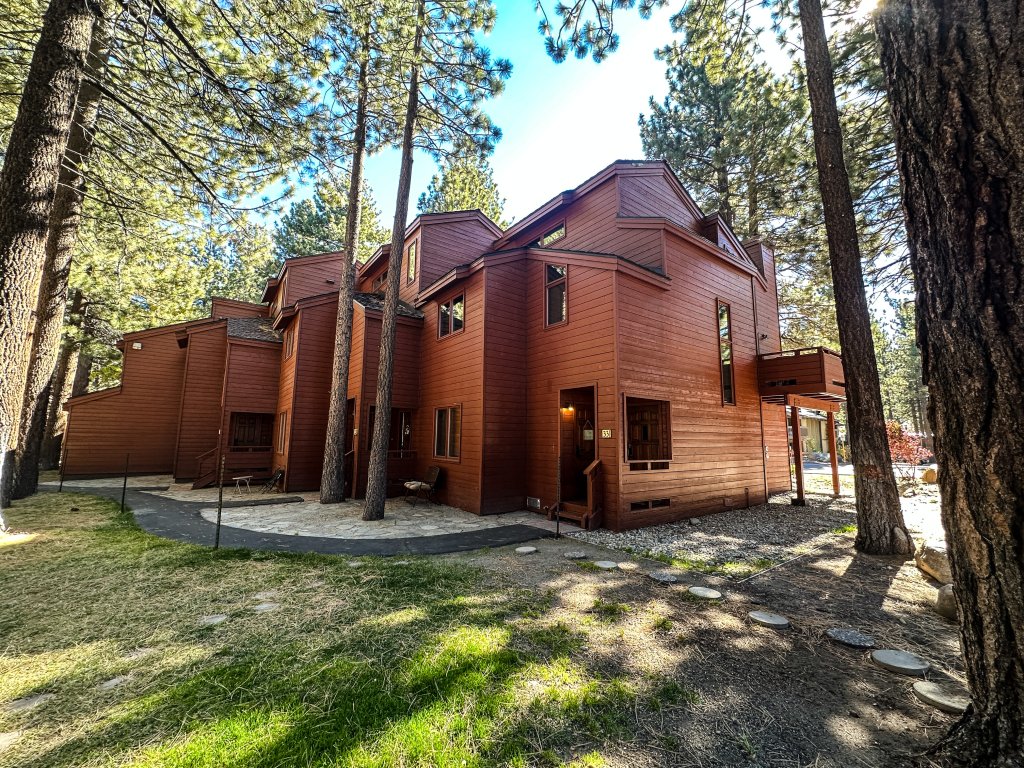 Winterset #33 Vacation Rental in Mammoth Lakes - RedAwning