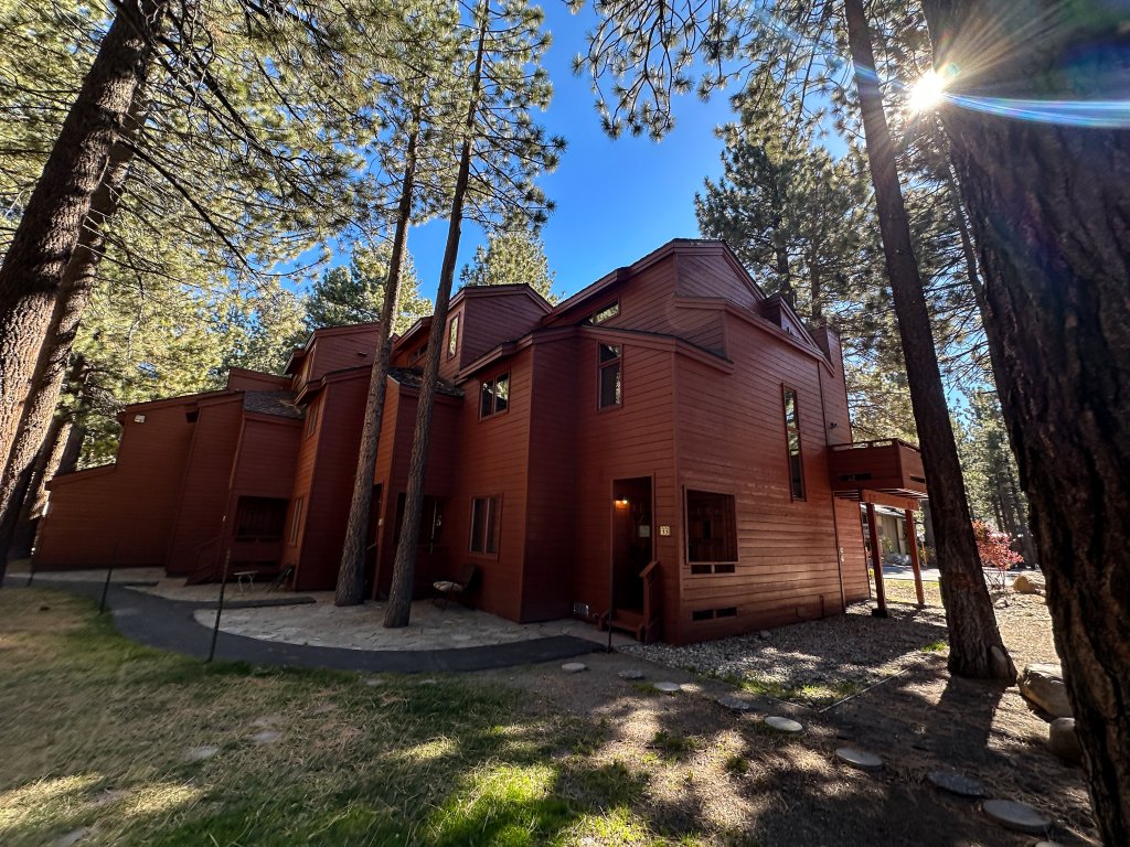 Winterset #33 Vacation Rental in Mammoth Lakes - RedAwning