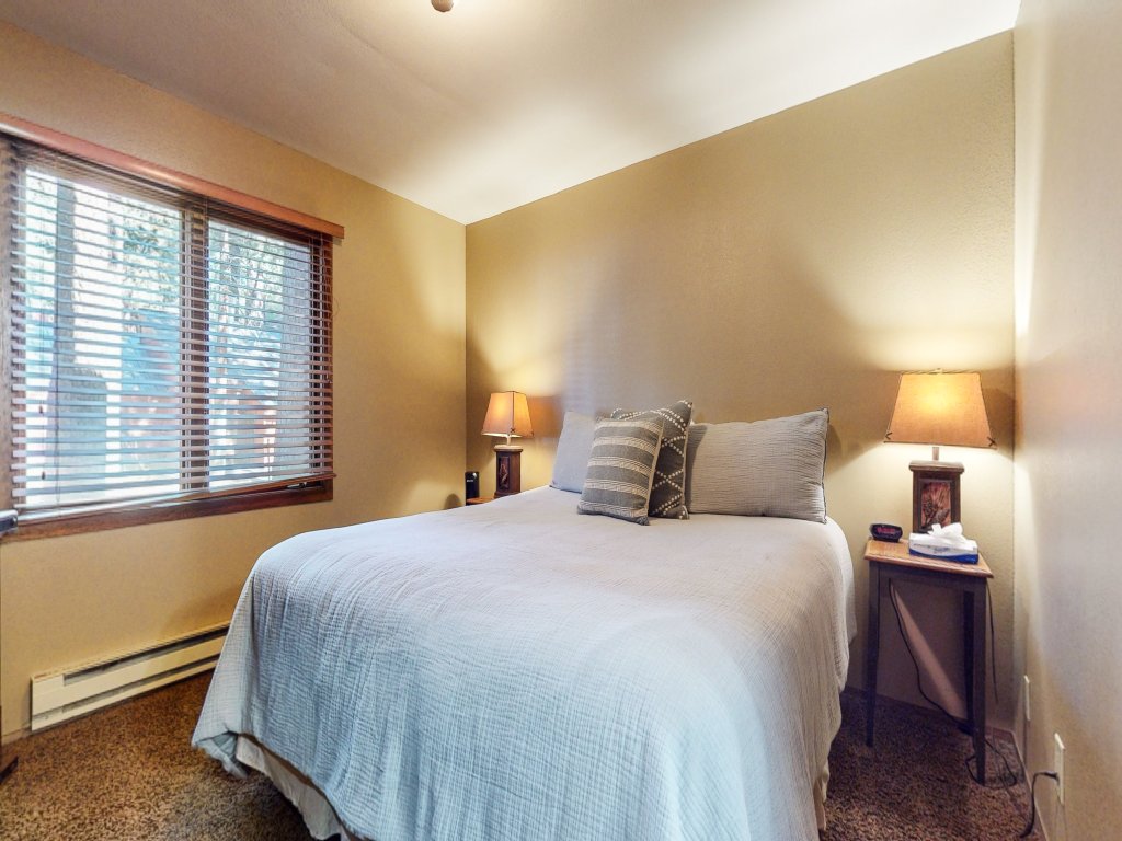 Winterset #33 Vacation Rental in Mammoth Lakes - RedAwning