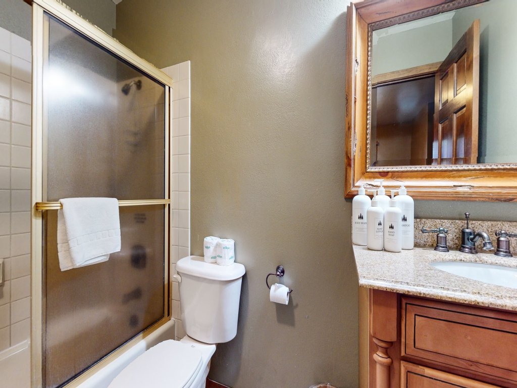 Winterset #33 Vacation Rental in Mammoth Lakes - RedAwning