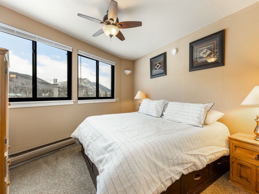 The Mall 1429 Vacation Rental in Keystone - RedAwning