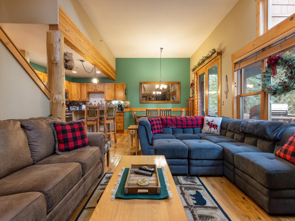 8766 Trappers Crossing Vacation Rental in Keystone - RedAwning