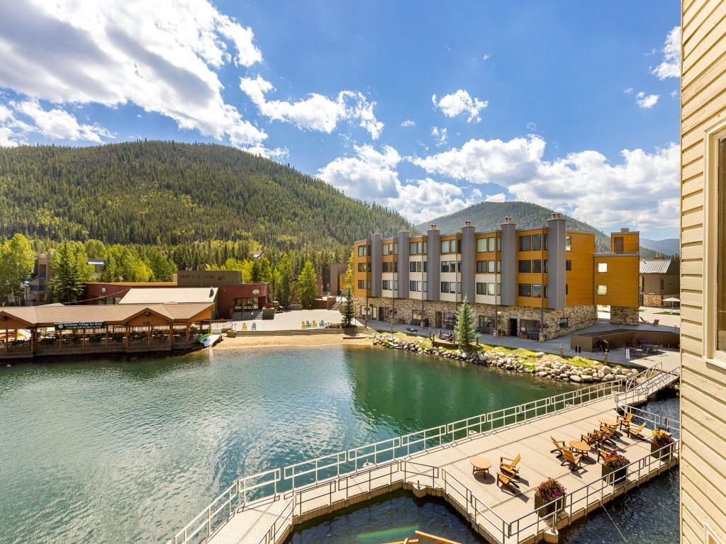 1483 Lakeside Vacation Rental in Keystone - RedAwning