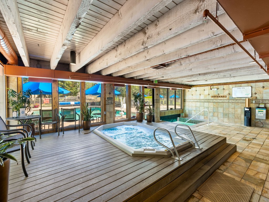 1483 Lakeside Vacation Rental in Keystone - RedAwning