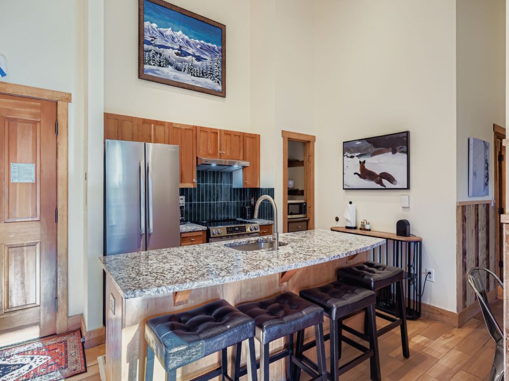 2301 Red Hawk Lodge Vacation Rental in Keystone - RedAwning