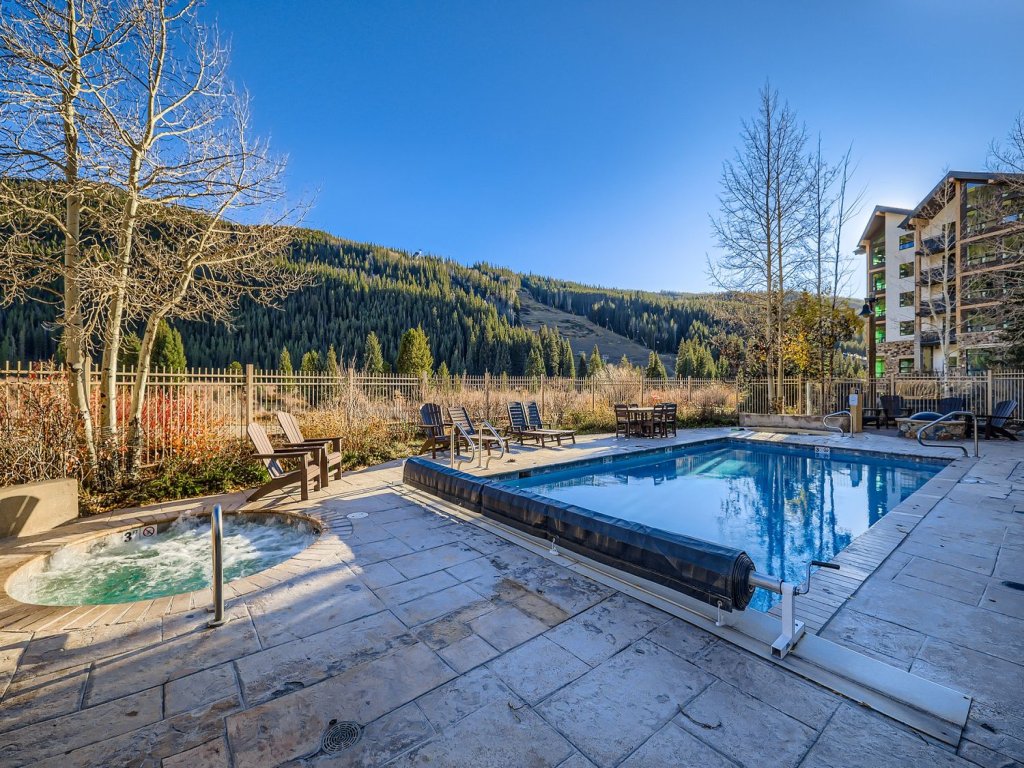 2301 Red Hawk Lodge Vacation Rental in Keystone - RedAwning