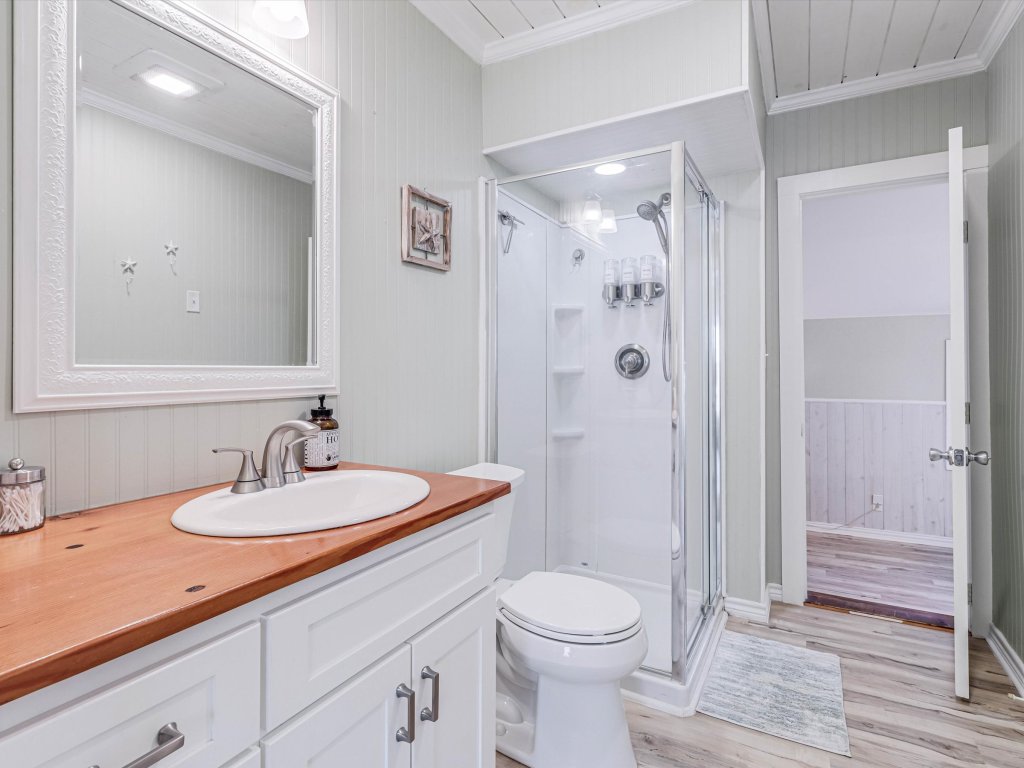 Market Street Retreat Vacation Rental in Rockport - RedAwning