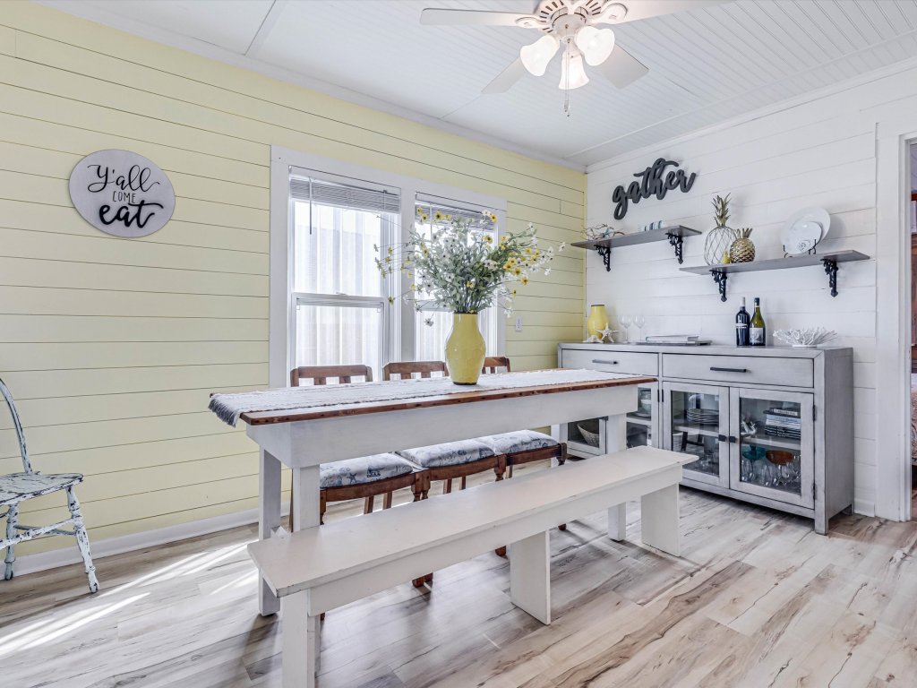 Market Street Retreat Vacation Rental in Rockport - RedAwning
