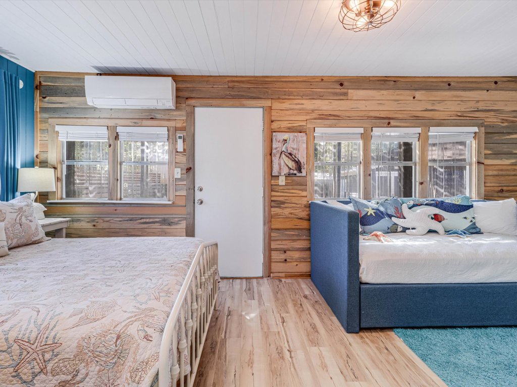 Market Street Retreat Vacation Rental in Rockport - RedAwning