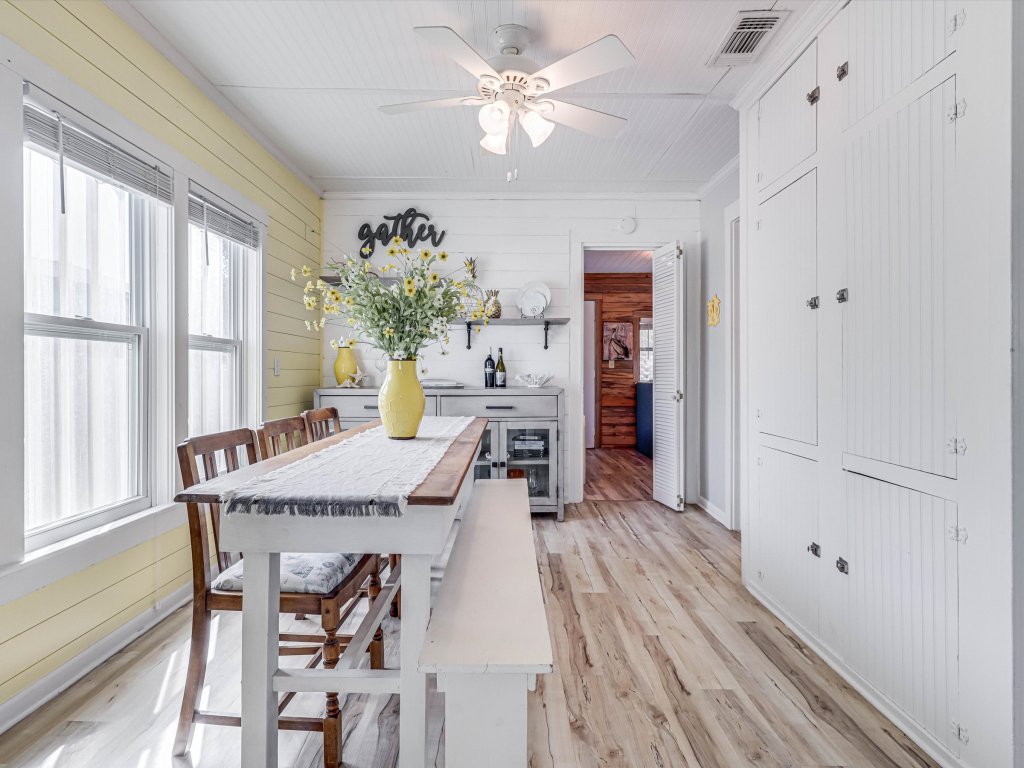 Market Street Retreat Vacation Rental in Rockport - RedAwning