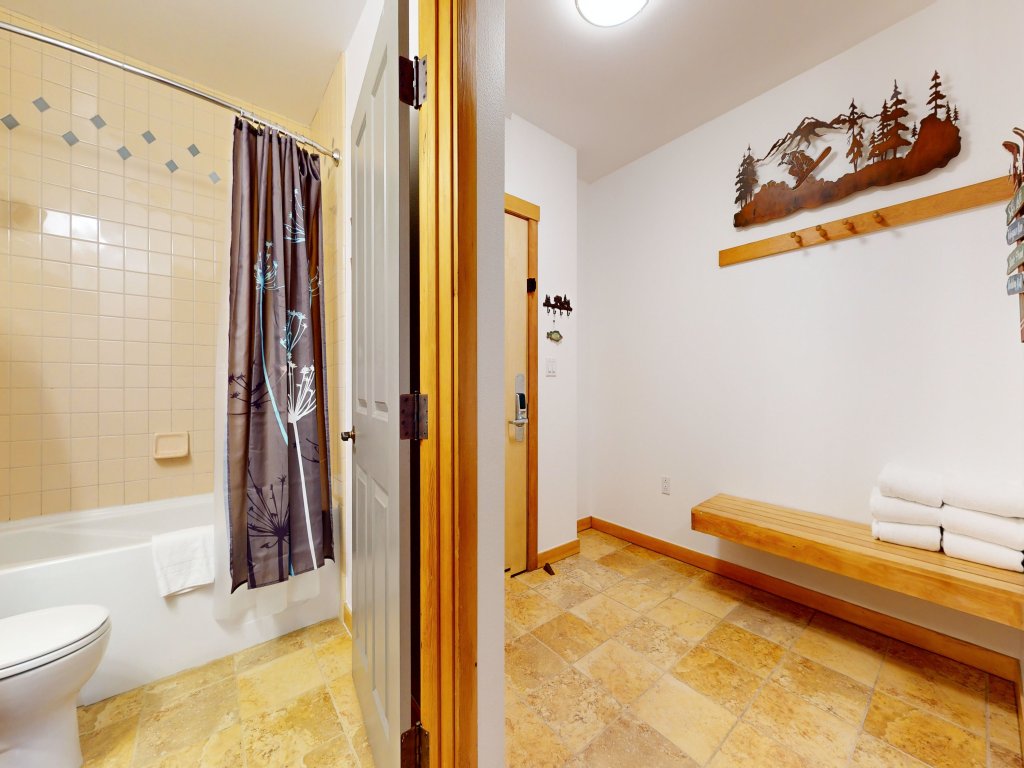 Juniper Springs Lodge #246 Vacation Rental in Mammoth Lakes - RedAwning