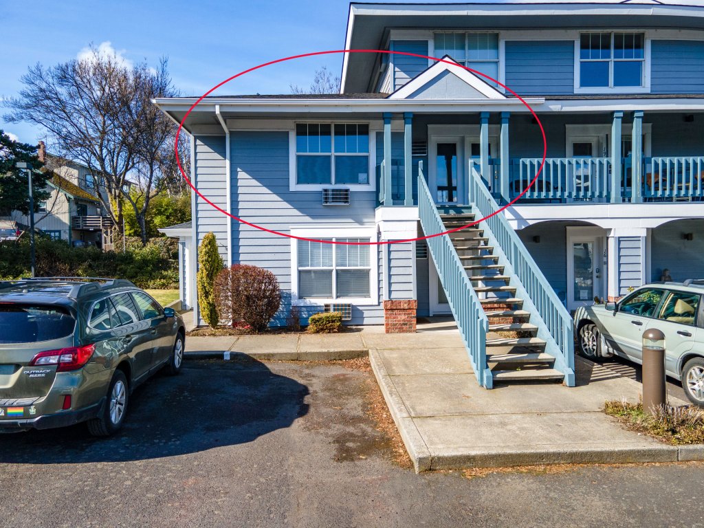 18 Lodge Vacation Rental in Hood River - RedAwning
