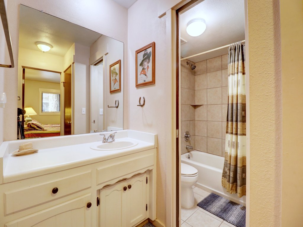 A106 Lake Cliffe Vacation Rental in Dillon - RedAwning